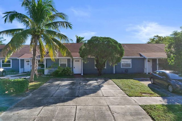 4736 NW 5th Avenue, Deerfield Beach, FL 33064
