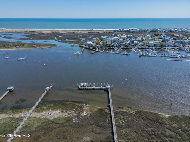 913 Salt Spray Lane, Wilmington, NC 28409