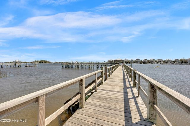 913 Salt Spray Lane, Wilmington, NC 28409