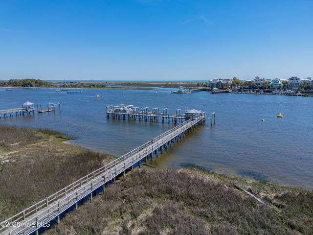 913 Salt Spray Lane, Wilmington, NC 28409