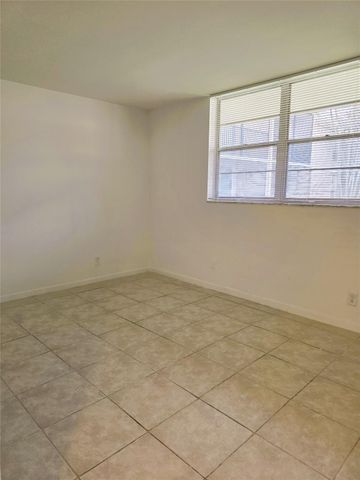 7173 Orange Drive 120, Davie, FL 33314