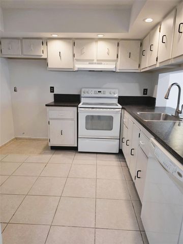 7173 Orange Drive 120, Davie, FL 33314