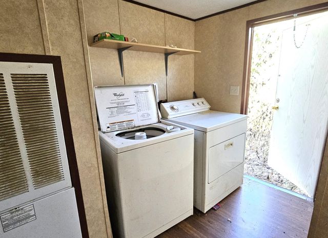 106 W Union Street, Eagle Lake, TX 77434