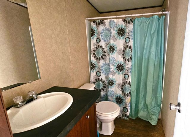 106 W Union Street, Eagle Lake, TX 77434