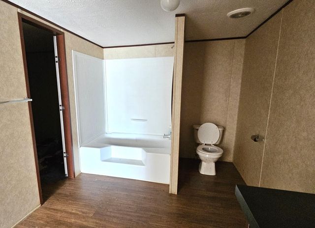 106 W Union Street, Eagle Lake, TX 77434