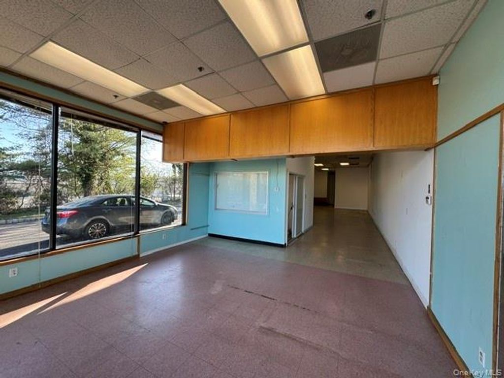 27 Middletown 4, Nanuet, NY 10954 — photo 3