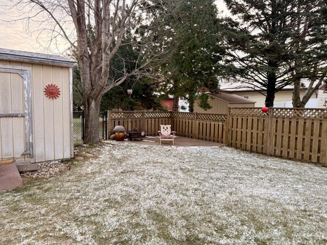 1085 Briarwood Drive, Worthington, MN 56187