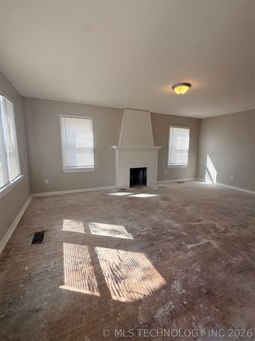 1914 N Lewis Place, Tulsa, OK 74110