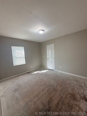 1914 N Lewis Place, Tulsa, OK 74110