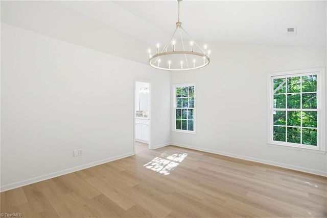 1 Top Ridge Court, Greensboro, NC 27407