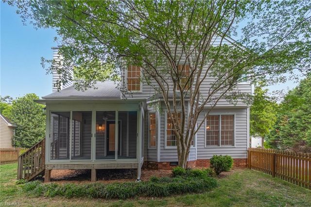 1 Top Ridge Court, Greensboro, NC 27407