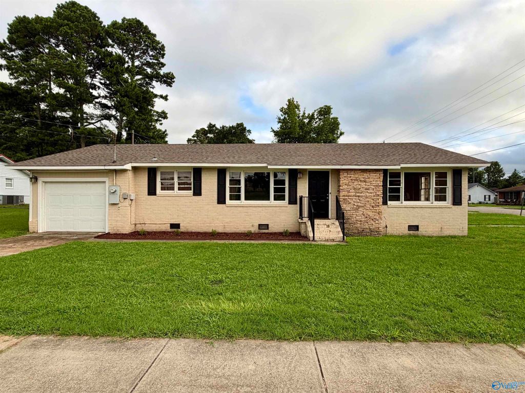 232 Main Street, Moulton, AL 35650