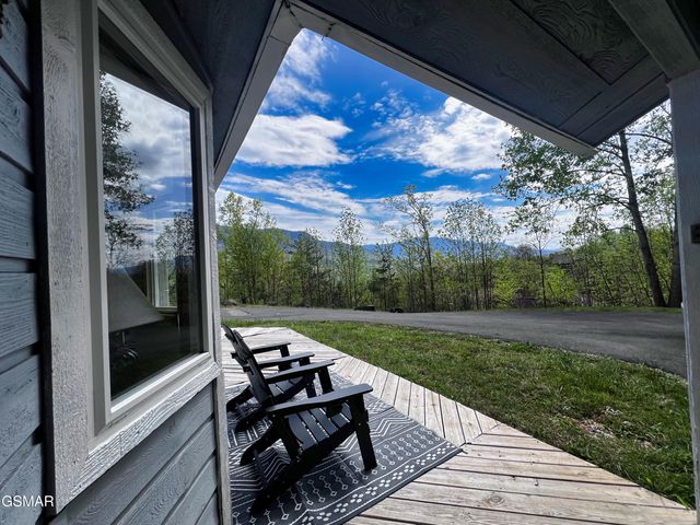 1030 Fox Tail Trail, Gatlinburg, TN 37738