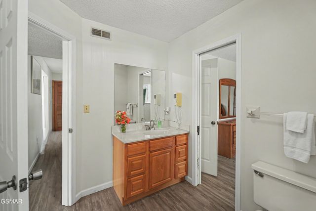 1030 Fox Tail Trail, Gatlinburg, TN 37738