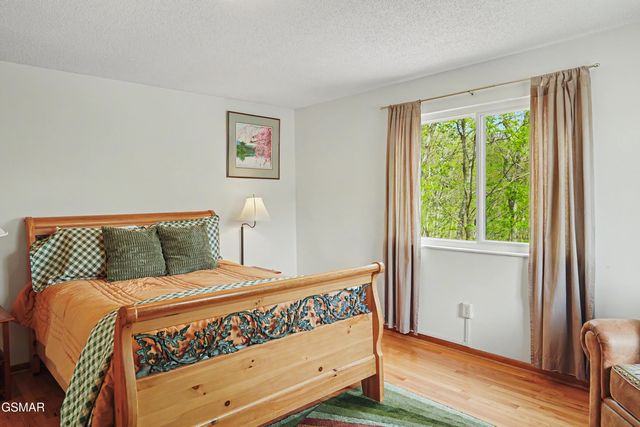 1030 Fox Tail Trail, Gatlinburg, TN 37738