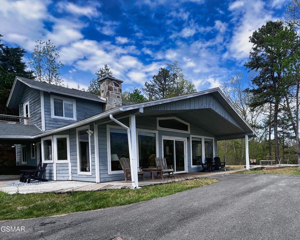 1030 Fox Tail Trail, Gatlinburg, TN 37738