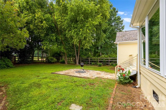 4123 Fairway Downs Court, Charlotte, NC 28277