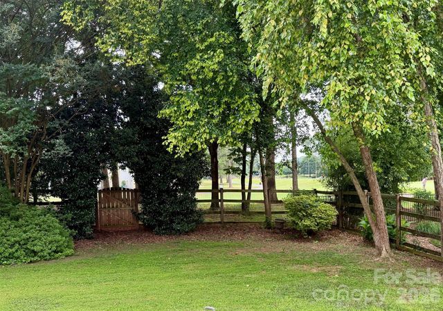 4123 Fairway Downs Court, Charlotte, NC 28277