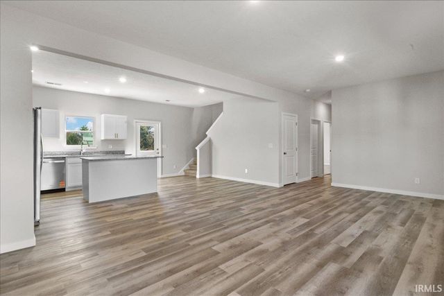 5670 Hillside Trail, Newburgh, IN 47630