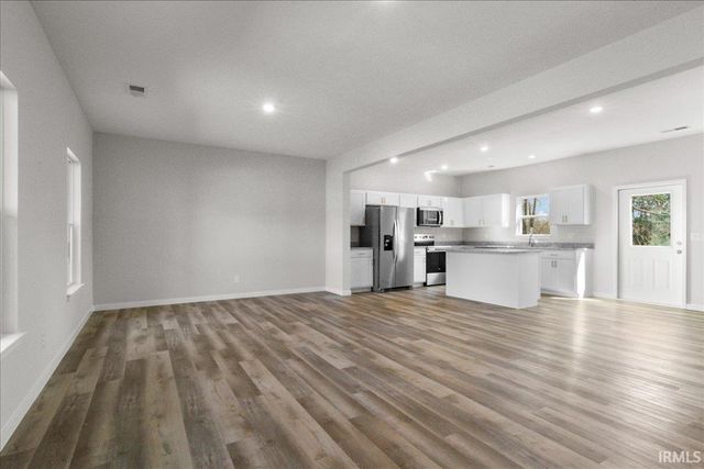 5670 Hillside Trail, Newburgh, IN 47630