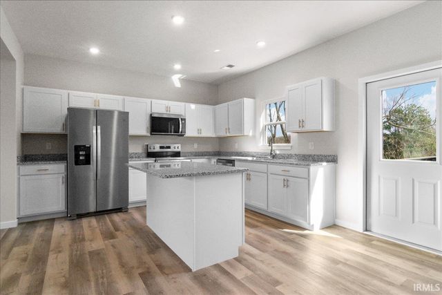 5670 Hillside Trail, Newburgh, IN 47630