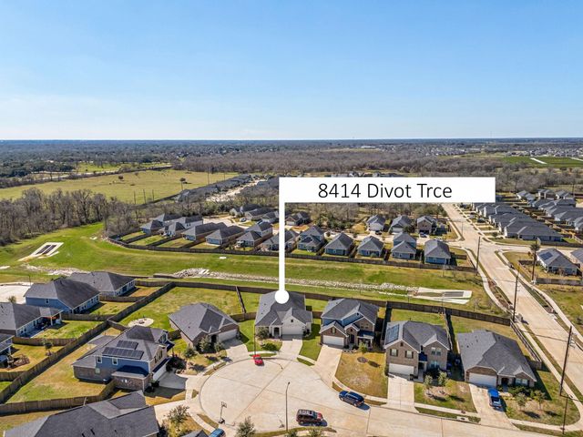 8414 Divot Trace, Fulshear, TX 77441