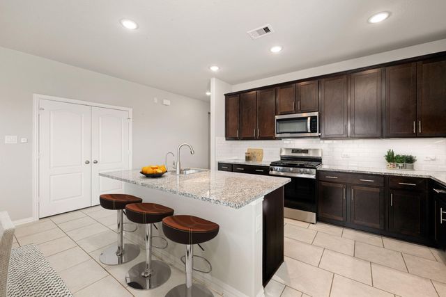 8414 Divot Trace, Fulshear, TX 77441