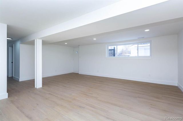 2435 Serra Drive, Sterling Heights, MI 48310