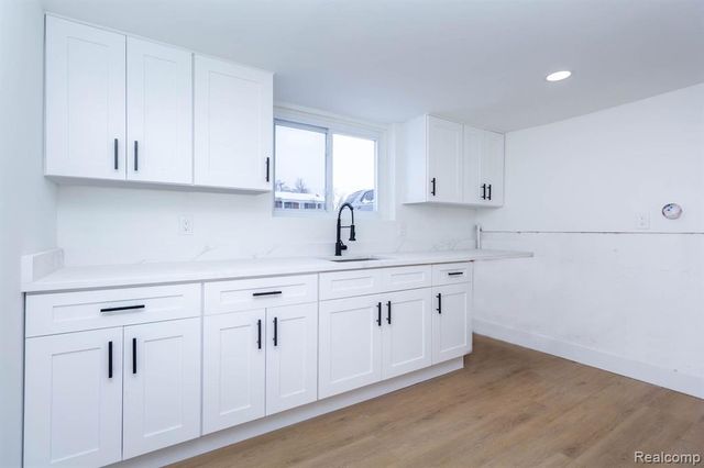 2435 Serra Drive, Sterling Heights, MI 48310