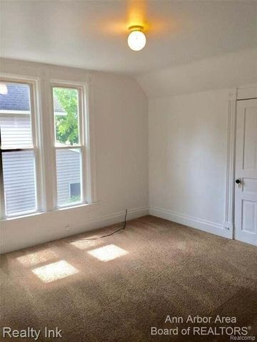 627 N Adams, Ypsilanti, MI 48197