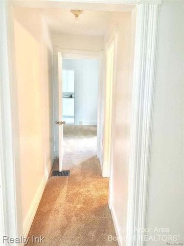 627 N Adams, Ypsilanti, MI 48197