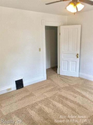 627 N Adams, Ypsilanti, MI 48197