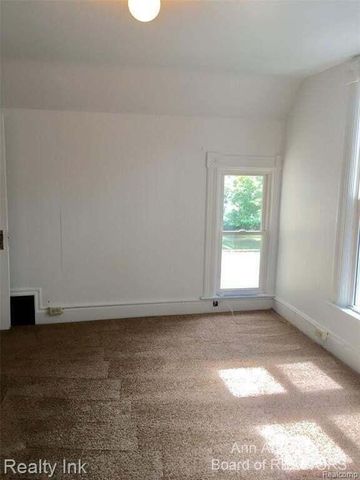627 N Adams, Ypsilanti, MI 48197