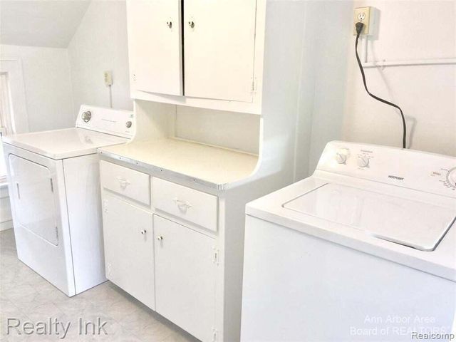 627 N Adams, Ypsilanti, MI 48197