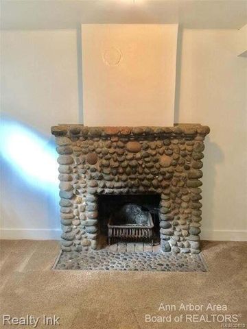 627 N Adams, Ypsilanti, MI 48197