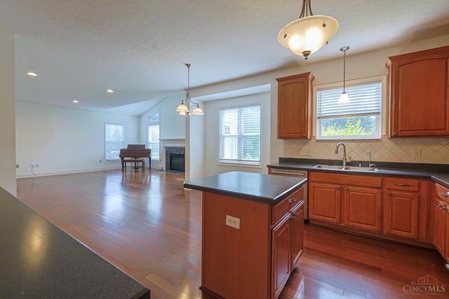 6469 Hampshire Trail, Liberty Twp, OH 45044