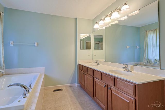 6469 Hampshire Trail, Liberty Twp, OH 45044