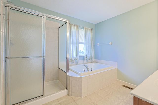 6469 Hampshire Trail, Liberty Twp, OH 45044