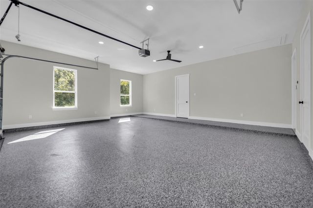 15201 Paradise Point Drive, Willis, TX 77318