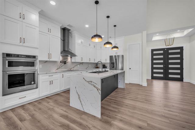 15201 Paradise Point Drive, Willis, TX 77318