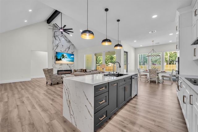 15201 Paradise Point Drive, Willis, TX 77318
