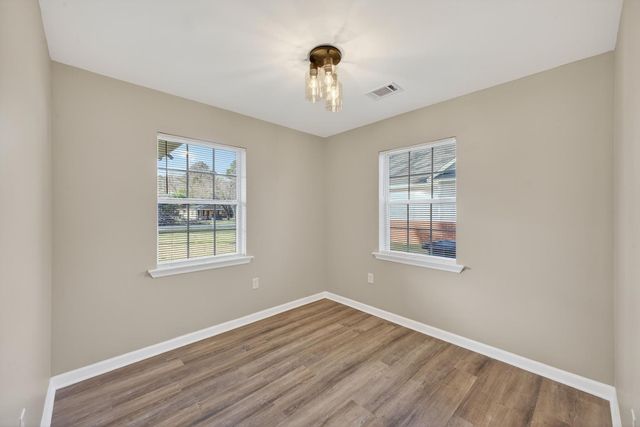 216 Williamsburg Street NE, Aiken, SC 29801