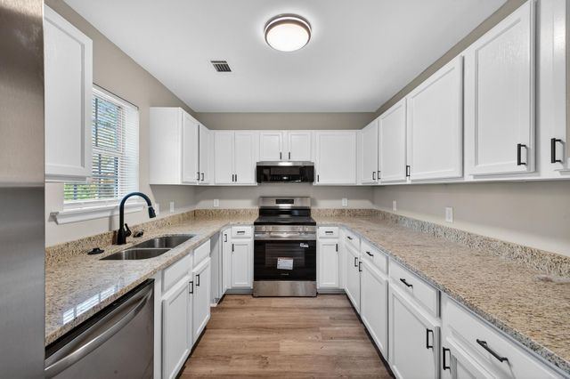 216 Williamsburg Street NE, Aiken, SC 29801