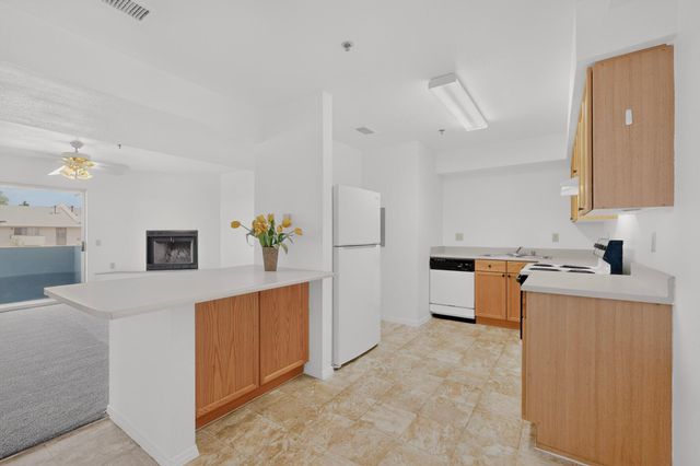 3829 Montgomery Boulevard NE APT 335, Albuquerque, NM 87109
