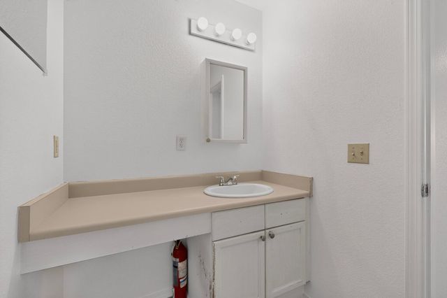 3829 Montgomery Boulevard NE APT 335, Albuquerque, NM 87109