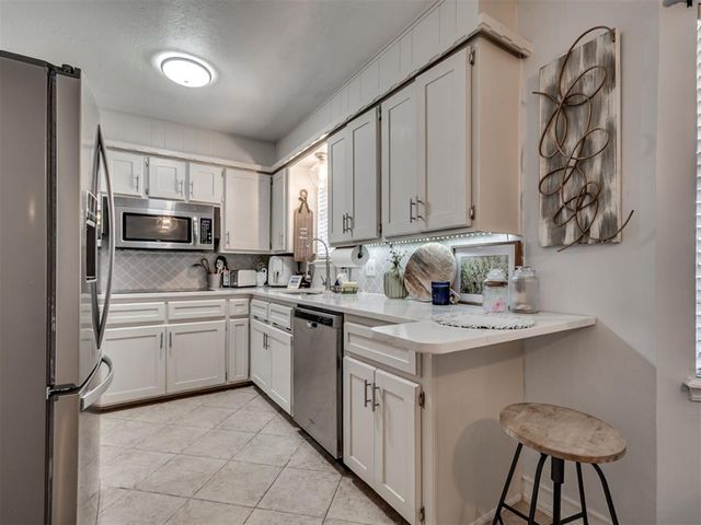 812 E Annie Court, Norman, OK 73069