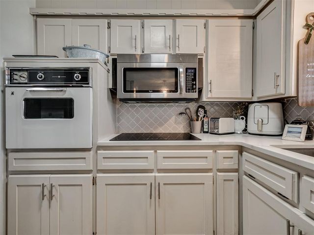 812 E Annie Court, Norman, OK 73069