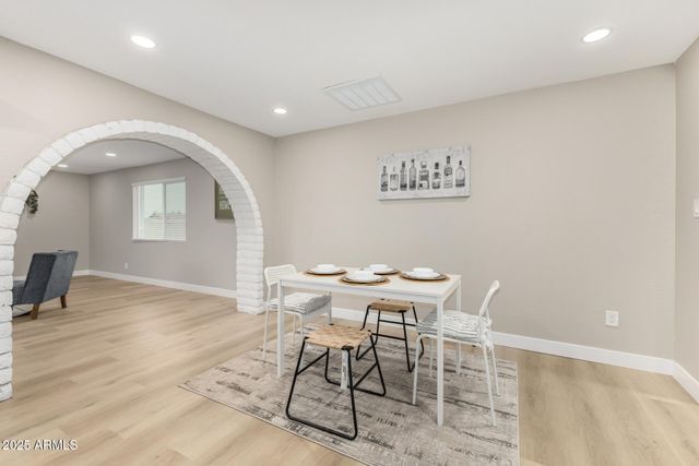 2011 N 51ST Drive, Phoenix, AZ 85035