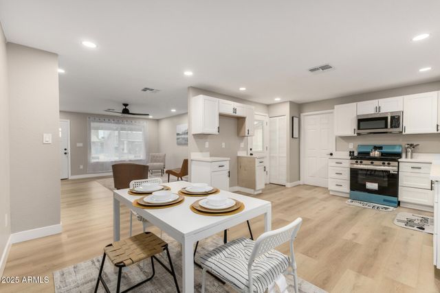 2011 N 51ST Drive, Phoenix, AZ 85035