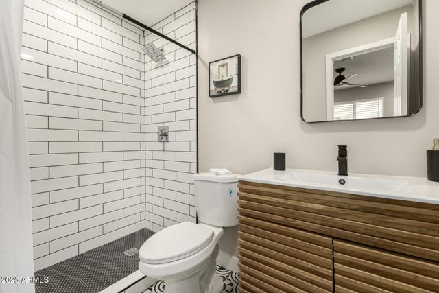 2011 N 51ST Drive, Phoenix, AZ 85035